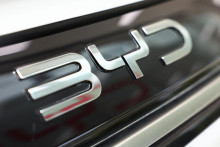 Logo automobilky BYD. FOTO: Reuters
