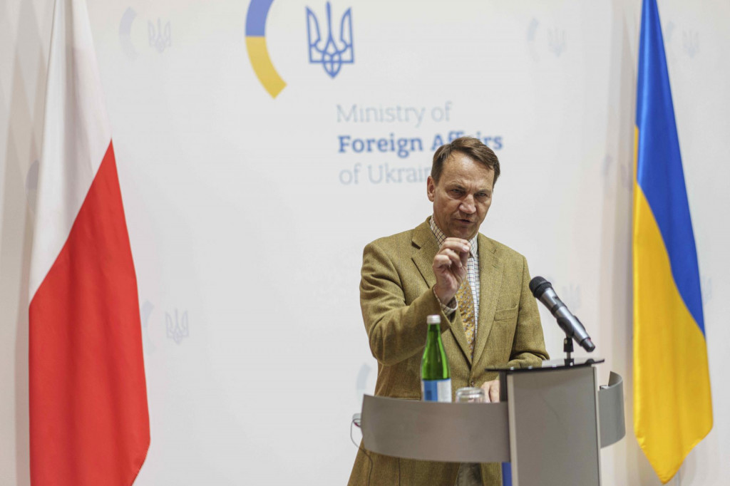 Poľský minister zahraničných vecí Radoslaw Sikorski. FOTO: TASR/AP