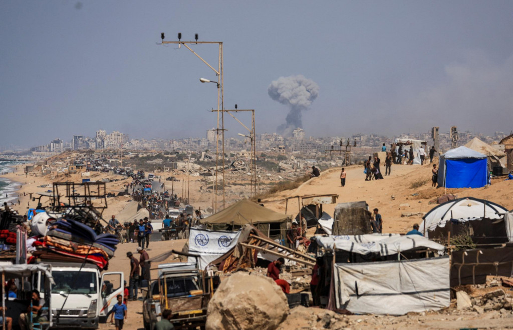 Podľa ministerstva zdravotníctva v Pásme Gazy svoju prevádzku prerušili dve nemocnice v meste Gaza. FOTO: REUTERS