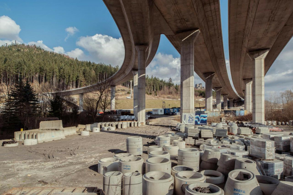 Nelichotivý stav štátnej kasy ovplyvňuje aj rýchlosť výstavby diaľnic na Slovensku. FOTO: HN/Miroslava Spodniaková