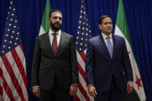 Nový sýrsky líder Ahmad Šara (vľavo) a americký minister zahraničných vecí Marco Rubio počas Valného zhromaždenia OSN v New Yorku. FOTO: TASR/AP

