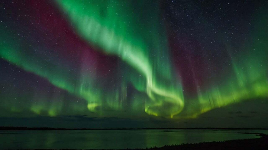 Tento rok je vzácnou príležitosťou pre cestovateľov, ktorí chcú vidieť polárnu žiaru v jej absolútnom vrchole.