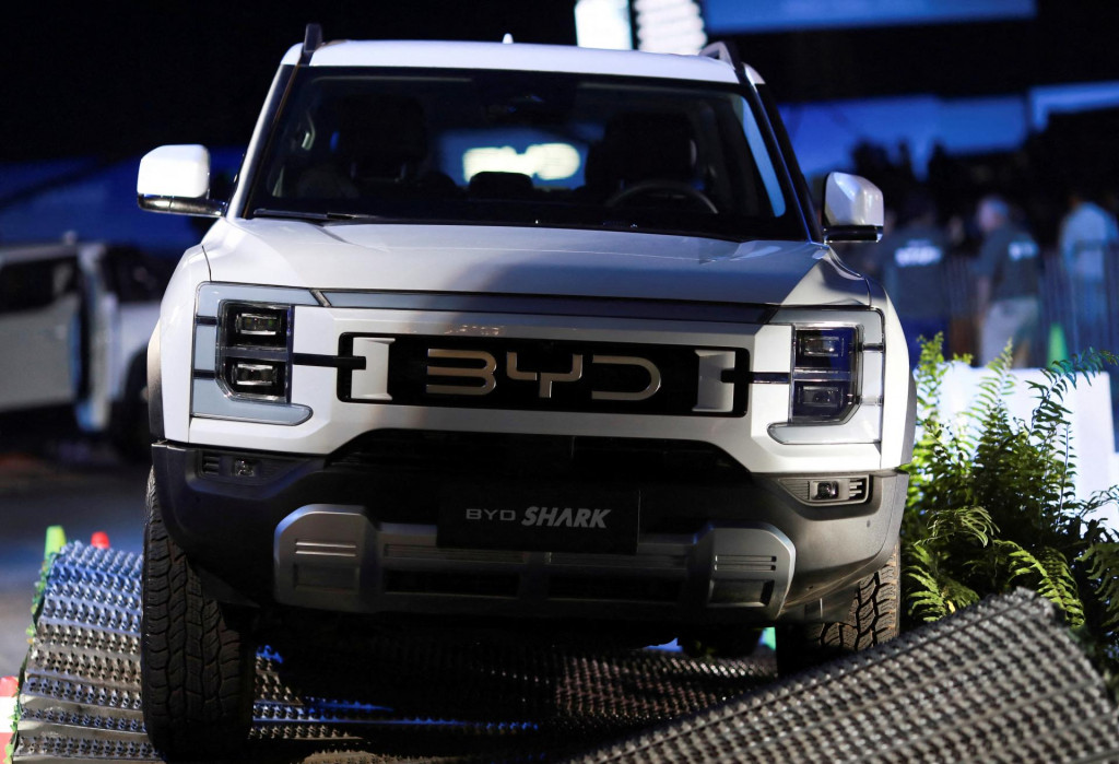 Čínsky elektromobil BYD Shark. FOTO: REUTERS