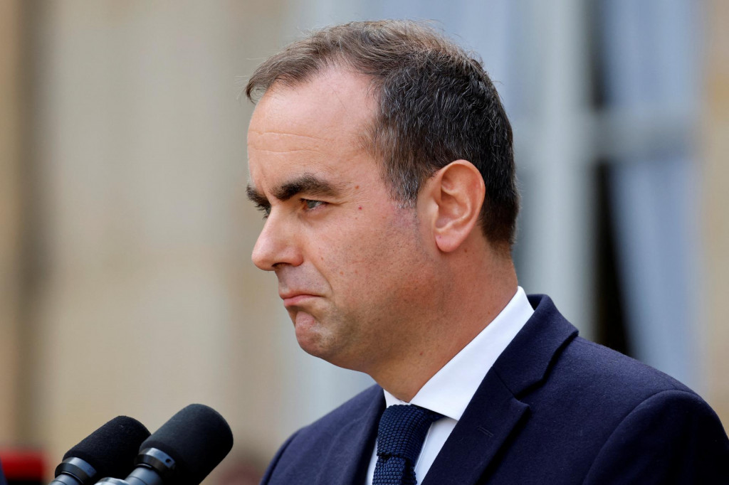 V časoch politického chaosu bol vymenovaný nový francúzsky premiér Sebastien Lecornu. FOTO: Reuters