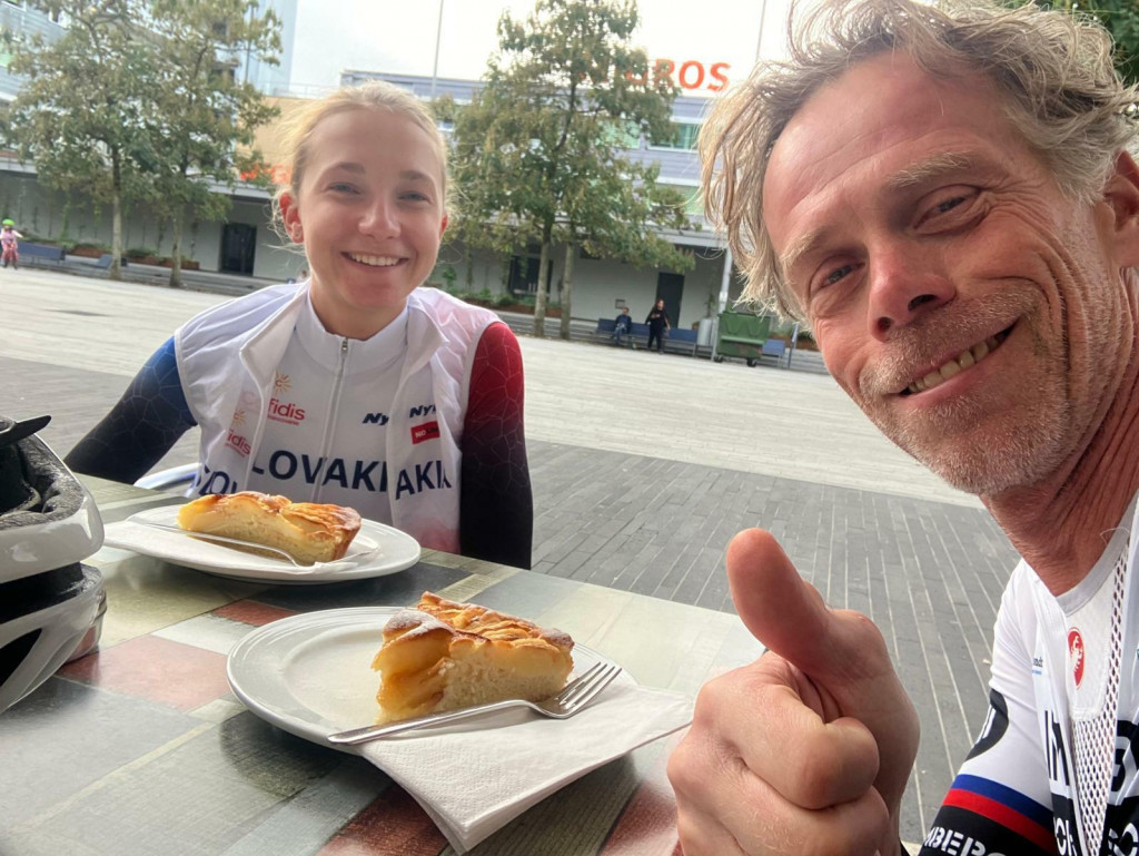 Tréner Branislav Kacina s talentovanou Viktóriou Chladoňovou na začiatku jej pretekárskej kariéry. FOTO: archív BK