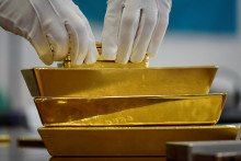 Cena zlata sa od začiatku tohto roka zvýšila o približne 45 percent. FOTO: Reuters