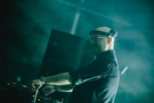 Elektronická hudba a viera v Moimenta da Beira v podaní kňaza Padre Guilherme