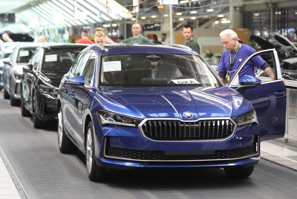 Indikátor dôvery v priemysle po sezónnej úprave v septembri klesol. FOTO: HN/Peter Mayer