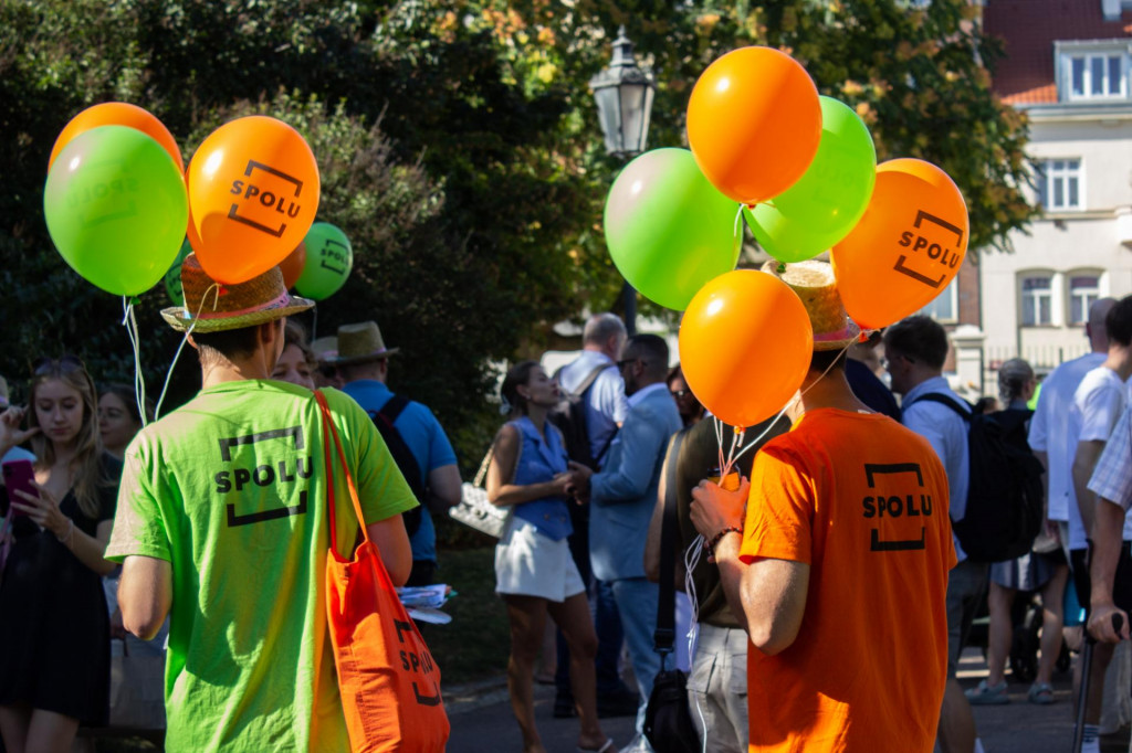 Budúca vláda v Česku rozhodne aj o energetickej politike. Snímka je z predvolebnej kampane.

FOTO: TASR/B. Vizváryová