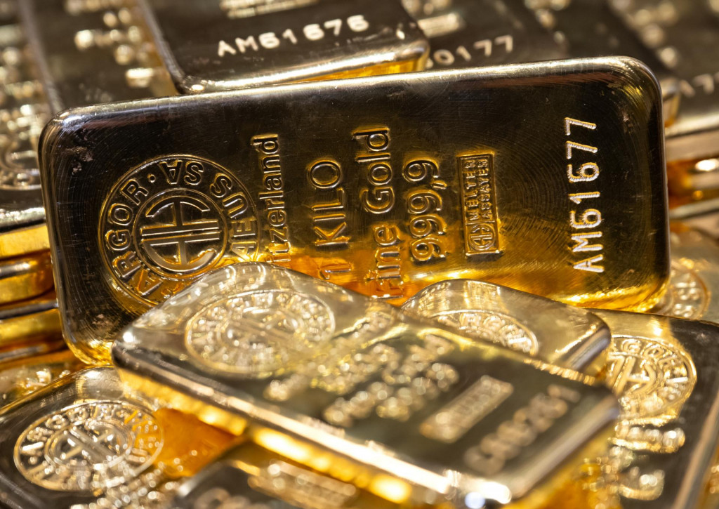 Na archívnej snímke zo 4. apríla 2025 sú tehličky zlata v Mníchove. Cena zlata pokračuje v prelamovaní rekordov. FOTO TASR/DPA