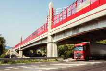Zatiaľ na úseku stojí privádzač Kysuckého Nového Mesta, ktorý bude zohrávať úlohu aj ako obchádzková trasa. FOTO: HN/Miroslava Spodniaková