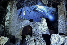 Poškodená arcidiecézna svätyňa Santa Rosa de Lima v meste Cebu, v centrálnych Filipínach 30. septembra 2025 po silnom zemetrasení. FOTO: TASR/AP