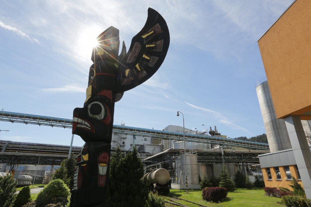 V zahraničí ho nepoznajú a u nás ho neplatia. Ide o poplatok na kancelársky papier, ktorý u nás zrejme platí len ružomberské Mondi SCP. FOTO: HN/Peter Mayer