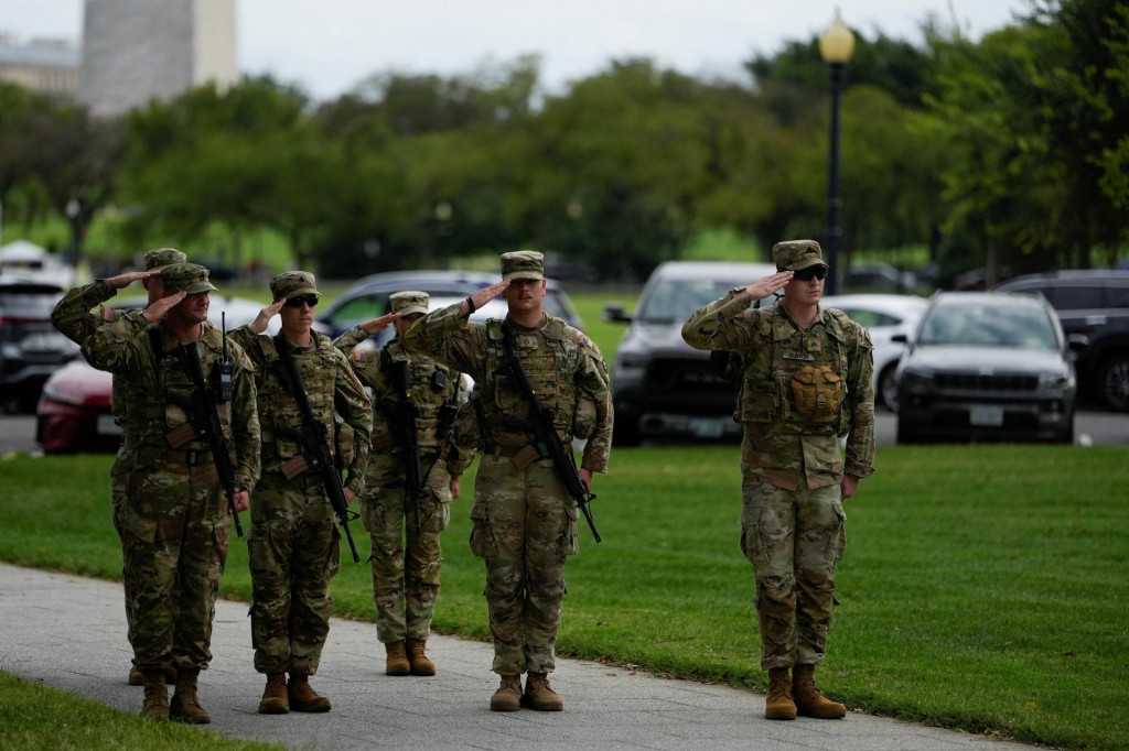 Príslušníci Národnej gardy. FOTO: Reuters