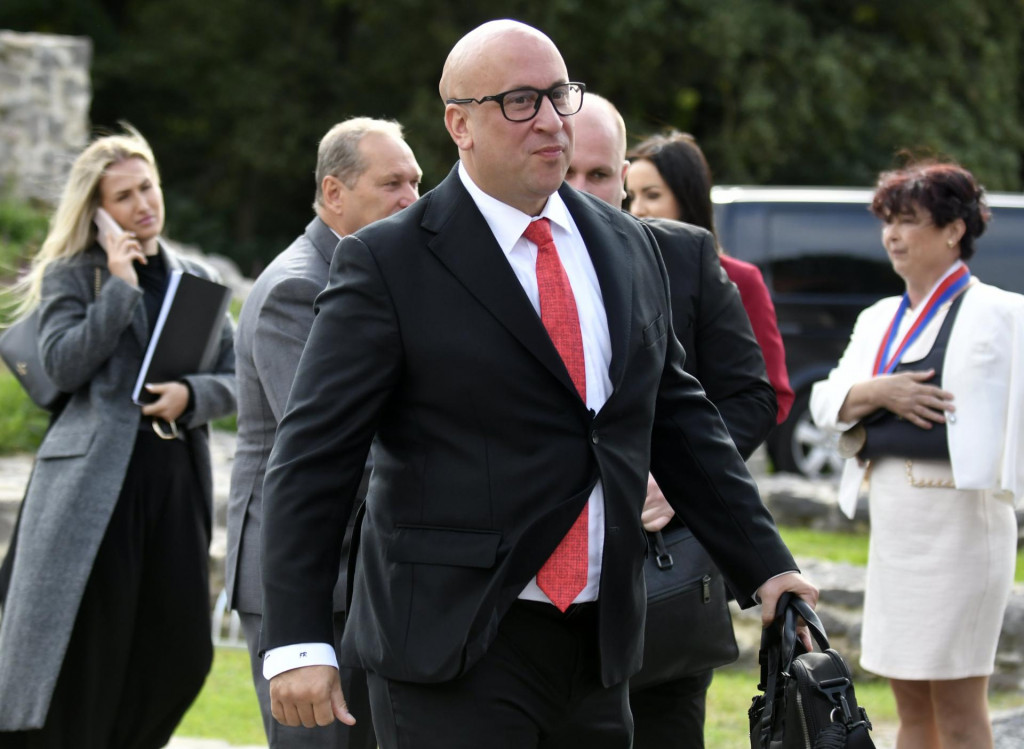 Na snímke minister dopravy a výstavby Jozef Ráž ml. (nominant Smer-SD). FOTO: TASR/Roman Hanc