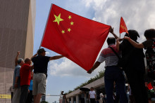 Čína spustila nový vízový program na prilákanie zahraničných talentov v oblastiach vedy a techniky. FOTO: Reuters