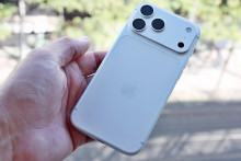 iPhone 17 Pro Max sa po rokoch zbavil titánu a ocele v prospech lepšieho chladenia.