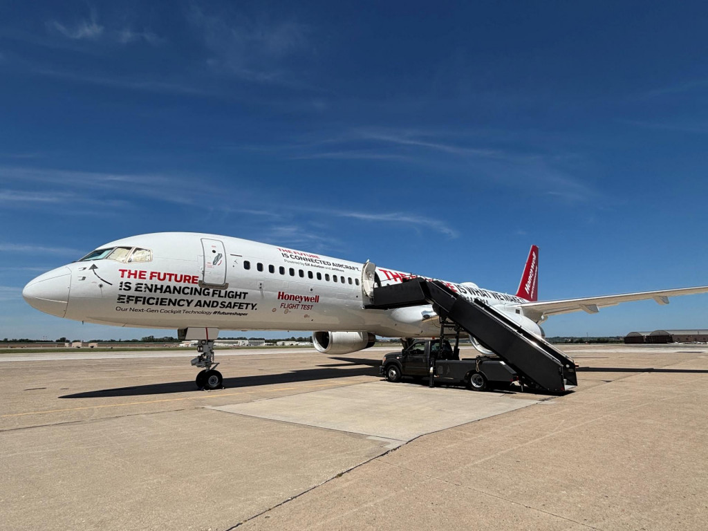 Boeing momentálne jedná s výrobcami motorov a pracuje na prvých konštrukčných návrhoch. FOTO: REUTERS