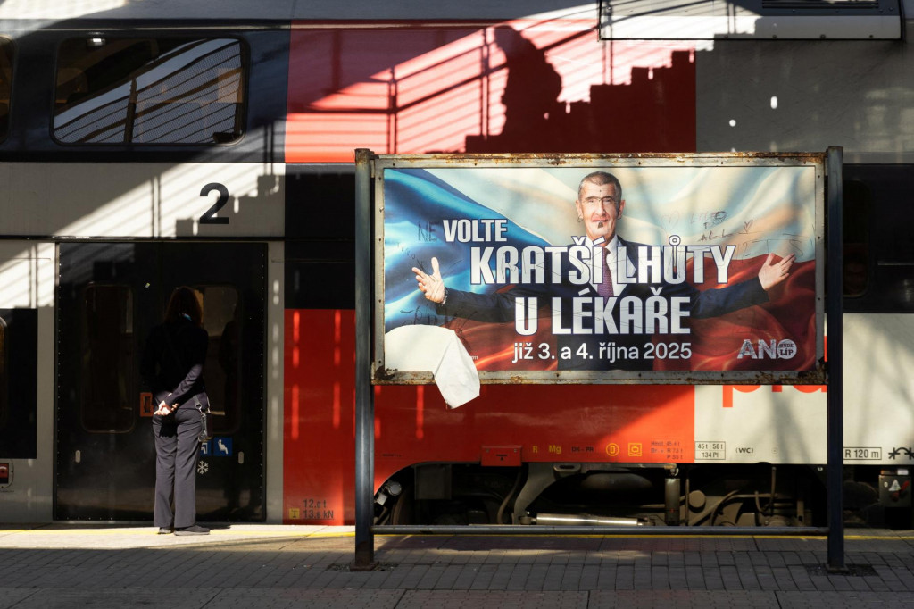 Podľa politológa je nepravdepodobné, že by líder hnutia ANO Andrej Babiš mohol vytvoriť jednofarebnú väčšinovú vládu. FOTO: Reuters