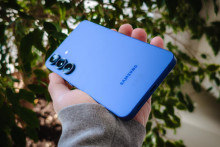 Samsung Galaxy S25+ sa pôvodne nemal dočkať pokračovateľa.