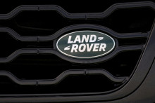 Tuzemský závod dokáže na troch zmenách vyrábať denne približne 500 automobilov. FOTO: Reuters