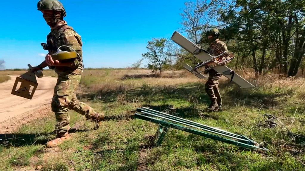 Ruské jednotky posielajú drony na ukrajinské územie denne. FOTO: TASR/AP