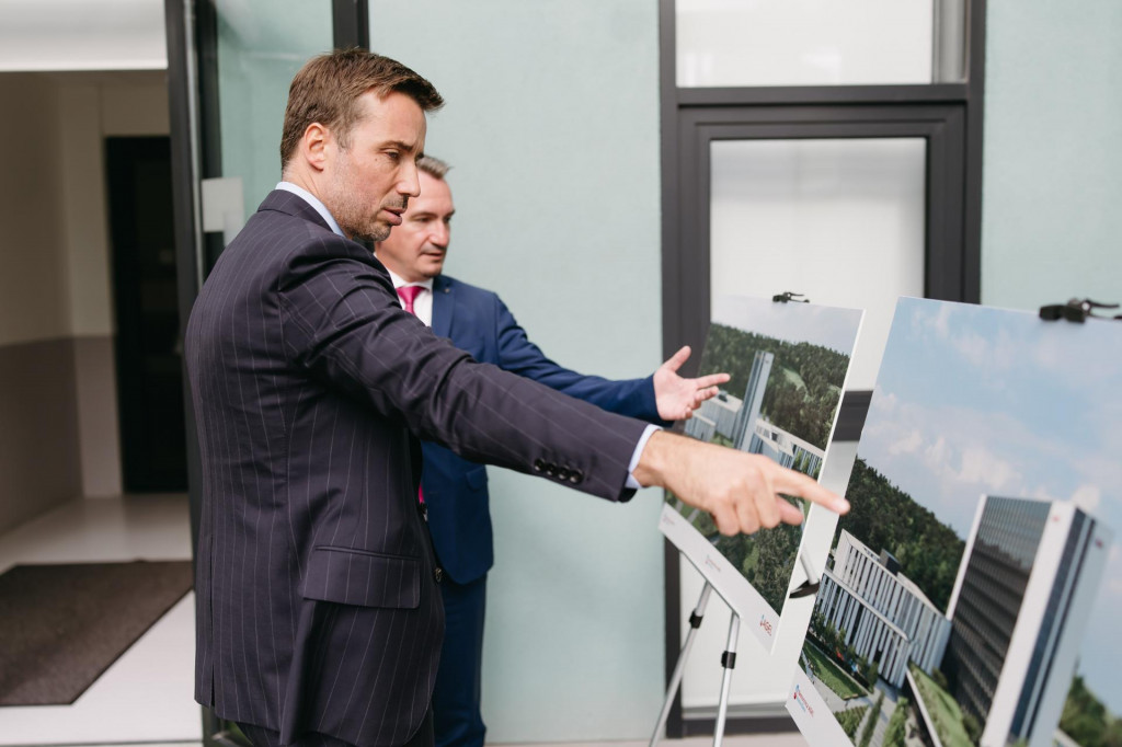 Zľava Ing. Michal Pišoja, MPH, LL.M. a Tomáš Lučkai, MSc., MPH.