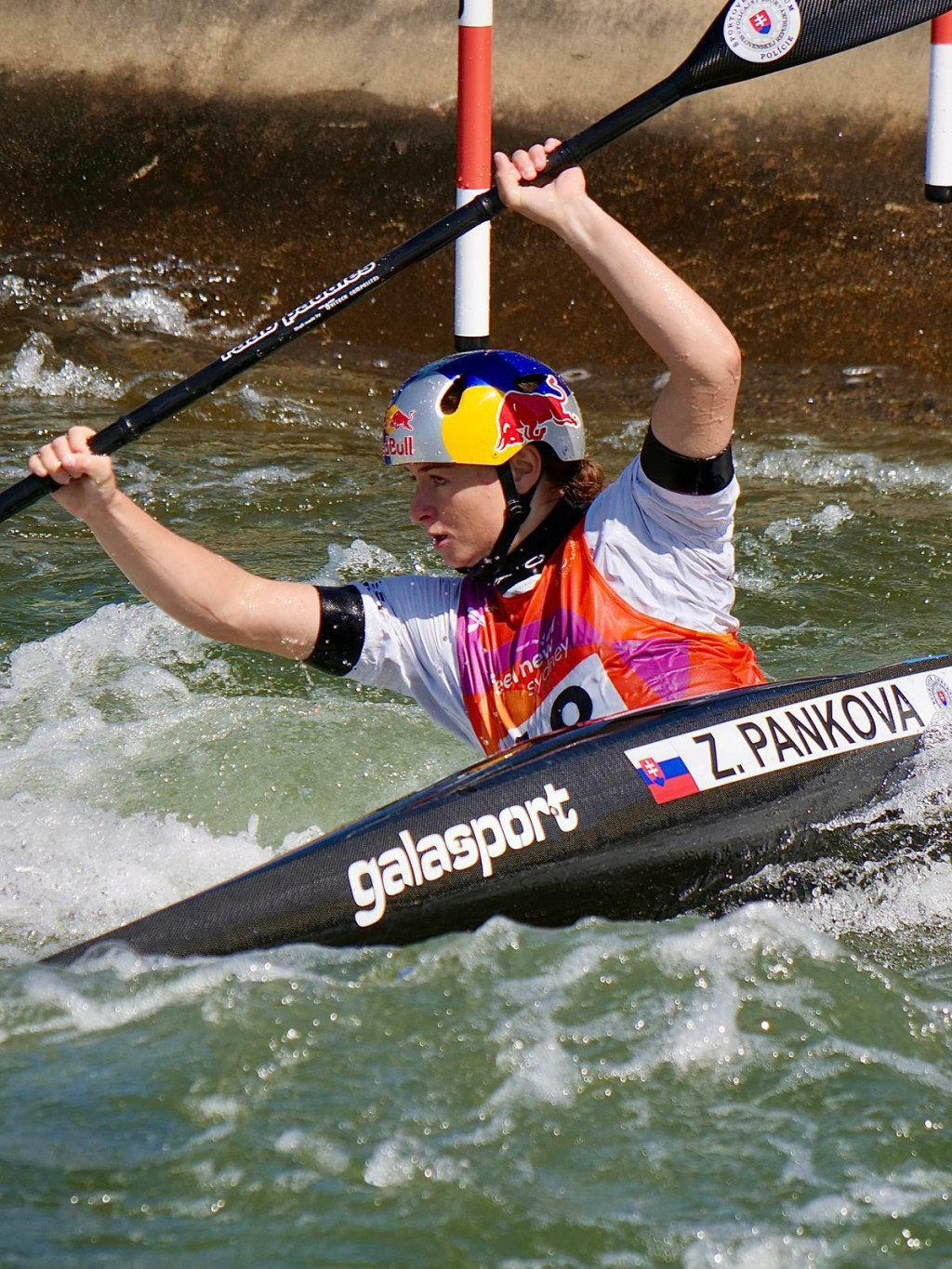 Zuzana Paňková síce predviedla v Penrithe solídne jazdy, na zisk medaily to však bolo málo. FOTO: Slovenská kanoistika (Jana Dukatova – Canoe slalom athlete)