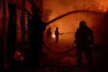 Rusko v stredu zaútočilo na energetické zariadenia aj v Černihvskej a Kyjevskej oblasti, čo spôsobilo výpadok energie v jadrovej elektrárni v Černobyle. FOTO: REUTERS