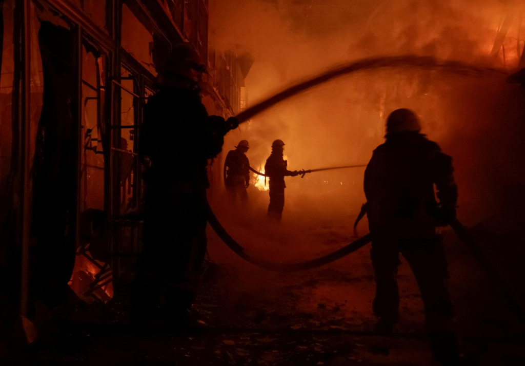 Rusko v stredu zaútočilo na energetické zariadenia aj v Černihvskej a Kyjevskej oblasti, čo spôsobilo výpadok energie v jadrovej elektrárni v Černobyle. FOTO: REUTERS