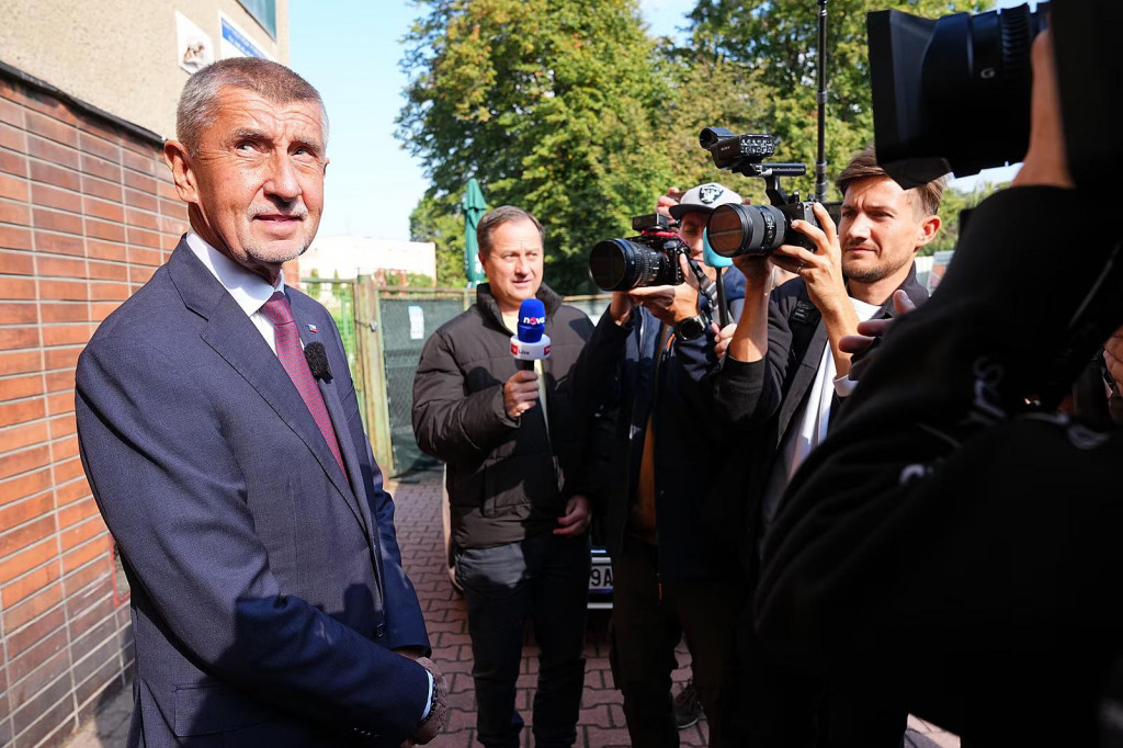 Andrej Babi&scaron; odovzdal svoj hlas v Ostrave vo voľb&aacute;ch do Poslaneckej snemovne. FOTO: Mafra/Ladislav Křivan