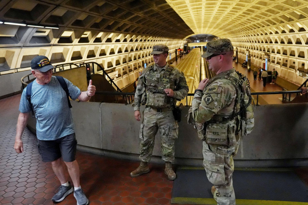 Národná garda v Mississippi. Donald Trump ju teraz povolal aj do Chicaga. FOTO: REUTERS
