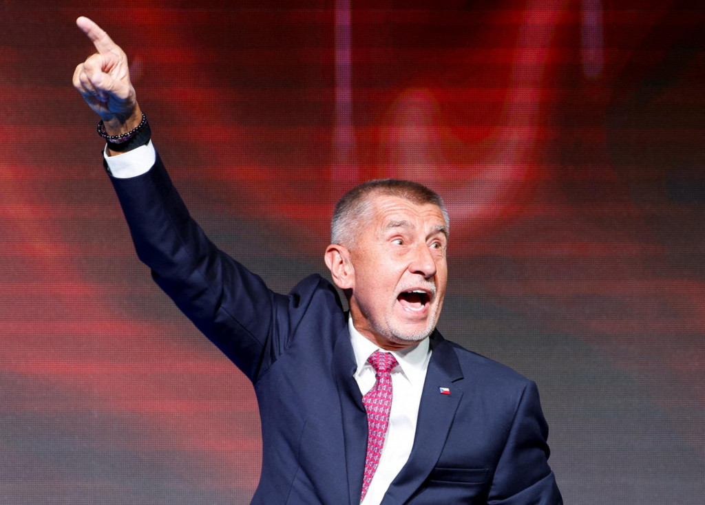Andrej Babiš oslavuje volebnú výhru. FOTO: Reuters