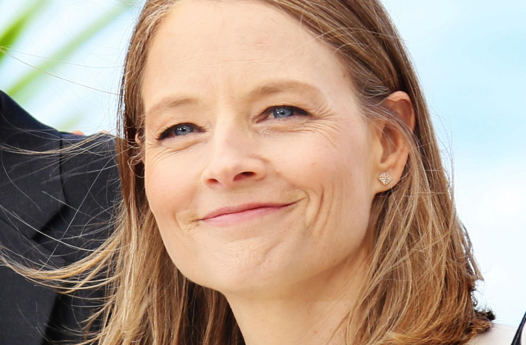 Dlhodobo sa hlási k podpore práv LGBTQ+ komunity, angažuje sa v témach rovnosti žien a mužov vo filmovom priemysle a v podpore nezávislých projektov. Je pritom známa ako mimoriadne introvertná, vyhýba sa bulváru a slávu vníma skôr ako bremeno.

FOTO: Shutterstock