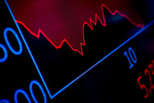 Na devízovom trhu dnes euro oslabovalo voči doláru kvôli pretrvávajúcim obavám z politickej neistoty vo Francúzsku. FOTO: REUTERS