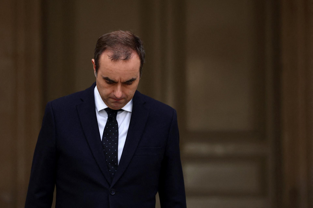 Odchádzajúci francúzsky premiér Sébastien Lecornu. FOTO: TASR/AP
