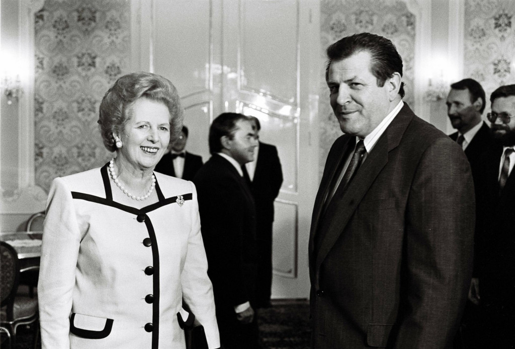 Margaret Thatcherová sa na začiatku 90. rokov stretla v Bratislave s Vladimírom Mečiarom. FOTO: archív TASR: I./Rychlo