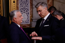 Na snímke maďarský premiér Viktor Orbán a chorvátsky premiér Andrej Plenkovič. FOTO: REUTERS