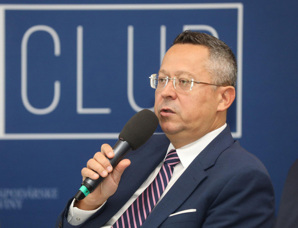 Minister financií Kamenický odmieta tvrdenia opozície, že nekonsoliduje. FOTO: HN/Peter Mayer