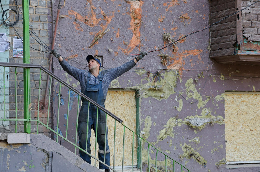 Rusko podľa úradov zasiahlo energetickú infraštruktúru aj v Černihivskej, Chersonskej a Dnipropetrovskej oblasti. FOTO: REUTERS