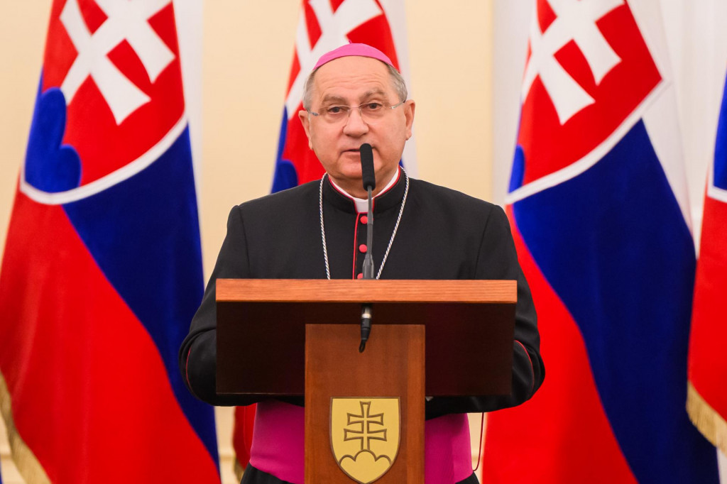 Ocenený predseda Konferencie biskupov Slovenska Mons. Bernard Bober. FOTO: TASR/Jaroslav Novák