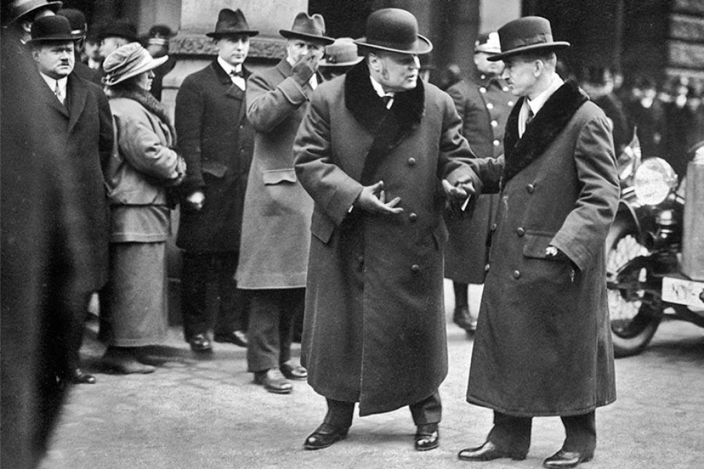 Ministerský predseda Antonín Švehla (vľavo) a minister zahraničných vecí Edvard Beneš vo februári 1924. V Československu vtedy vládla tzv. všenárodná koalícia, ktorej sa hovorilo Päťka a do ktorej patrili Republikánska strana poľnohospodárskeho a maloroľníckeho ľudu, Československá sociálnodemokratická strana robotnícka, Československá strana národno-socialistická, Československá strana ľudová a Československá národná demokracia.