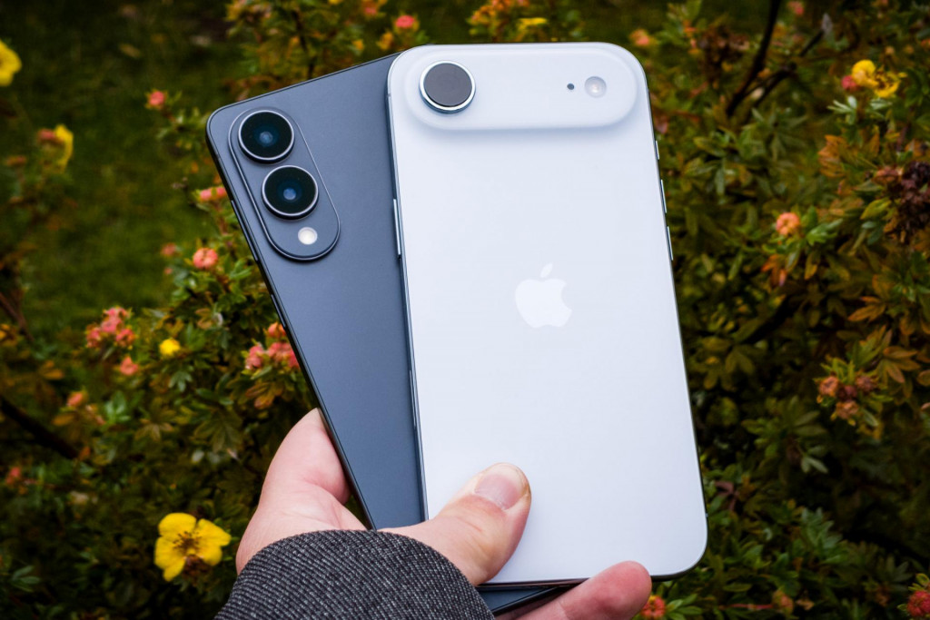 Novým trendom dvojice najväčších hráčov na trhu s mobilnými telefónmi sú tenké smartfóny. Preto sme proti sebe postavili Samsung Galaxy S25 Edge (čierny) a iPhone Air (biely).