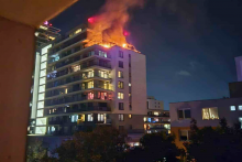 Požiar budovy Retro v Bratislave. FOTO: Čitateľ