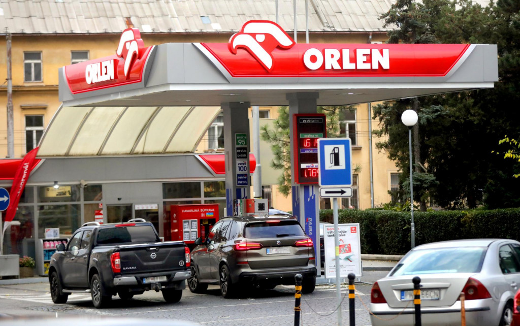 Do roku 2027 by mali zdražieť aj pohonné látky v dôsledku zavedenia emisných povoleniek. FOTO: Archív HN