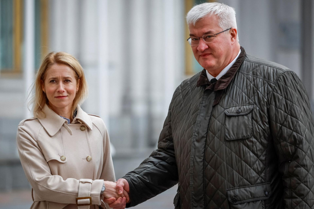 Ukrajinský minister zahraničných vecí Andrij Sybiha a vysoká predstaviteľka EÚ pre zahraničné veci a bezpečnostnú politiku Kaja Kallasová. FOTO: Reuters