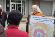 Protest v Stupave proti veternému parku.

FOTO: HN/Katarína Šelestiaková