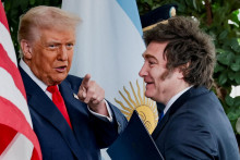 Americký prezident Donald Trump a argentínsky prezident Javier Milei na stretnutí v Bielom dome. FOTO: REUTERS