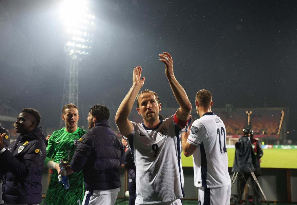 Anglický hráč Harry Kane oslavuje po kvalifikácii na Majstrovstvá sveta vo futbale. FOTO: Reuters/Paul Childs