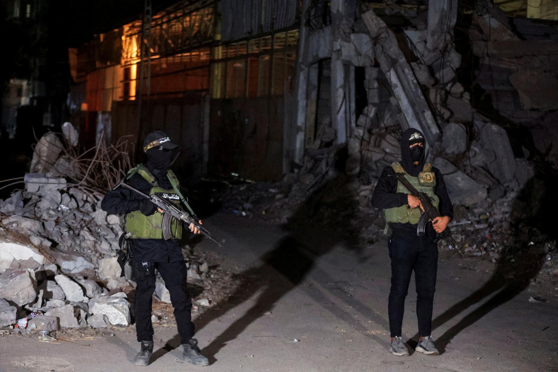 Izrael hrozí obnovením bojov a "zmenou reality v Gaze", ak Hamas neodovzdá všetky telá rukojemníkov